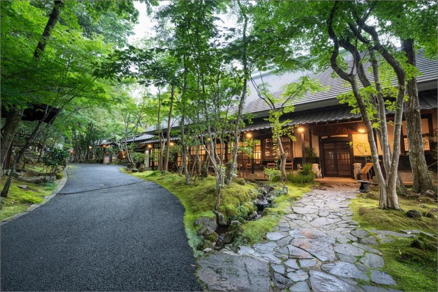 Nihon-No-Ashitaba Hotel Yufu Bagian luar foto